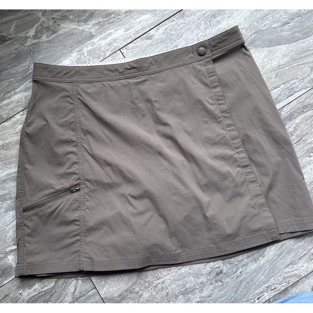 LL Bean Skort Women's Size 16 Hiking Outdoor Zip Pockets Comfort Trail 0067